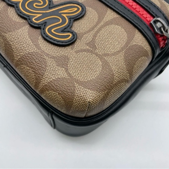 Auth Coach Signature Beige Black PVC
Leather Clutch Bag W/Dust bag - Picture 14 of 16